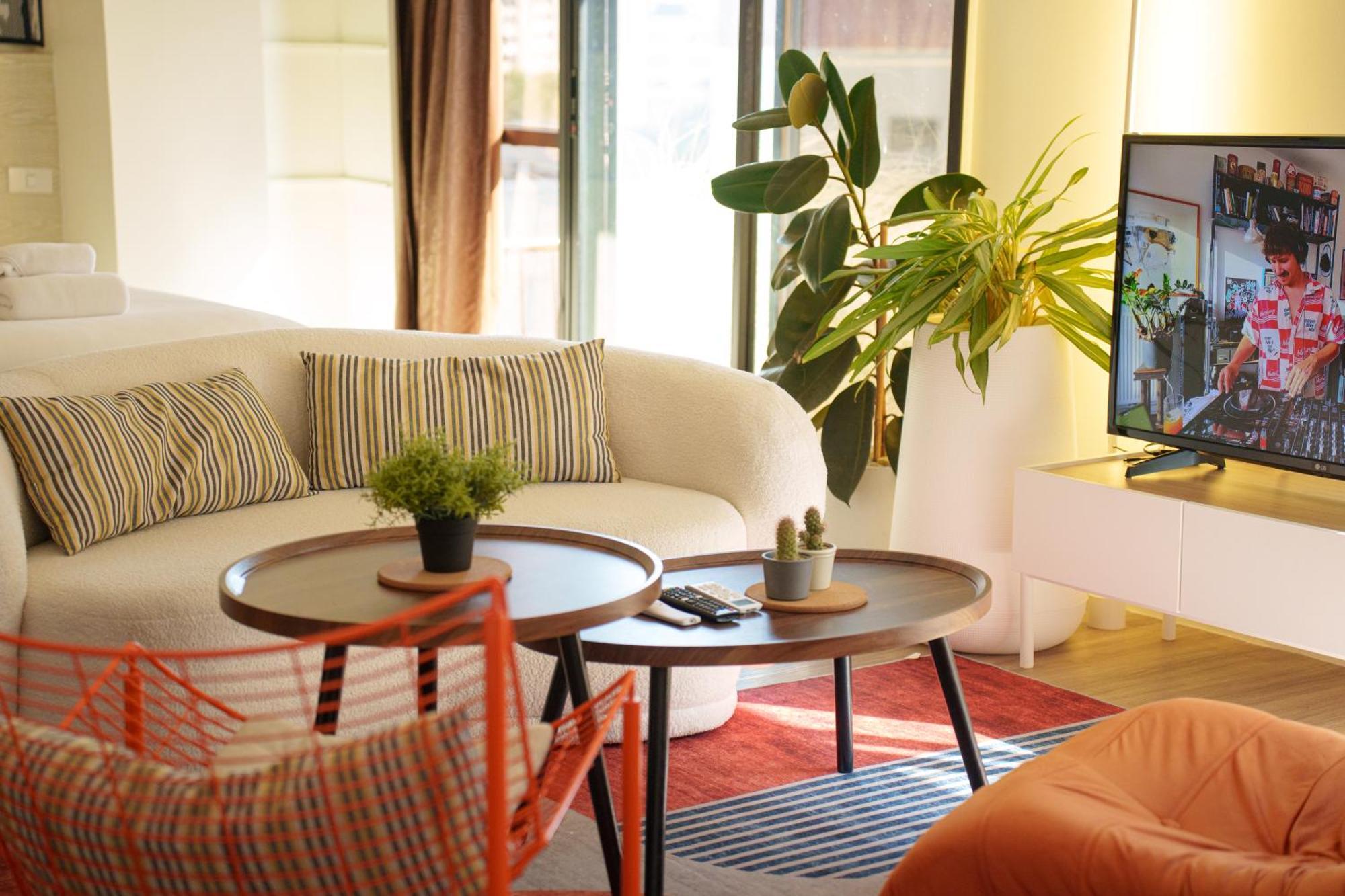 Gecko Eye Hotel Bangkok Exterior photo
