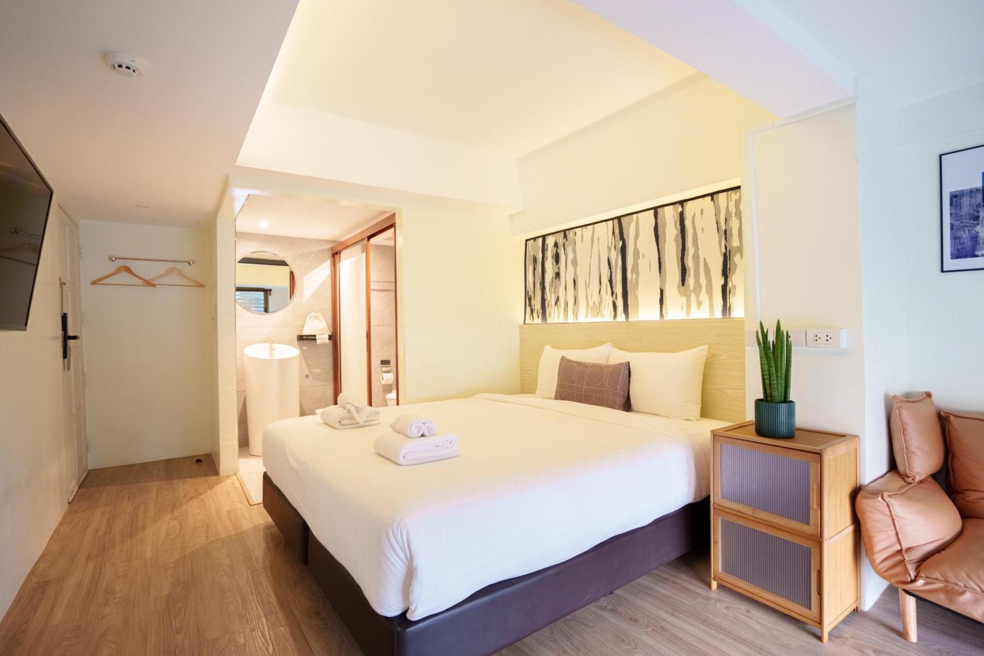 Gecko Eye Hotel Bangkok Exterior photo